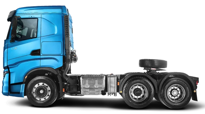 IVECO S-Way azul com visão lateral do chassi